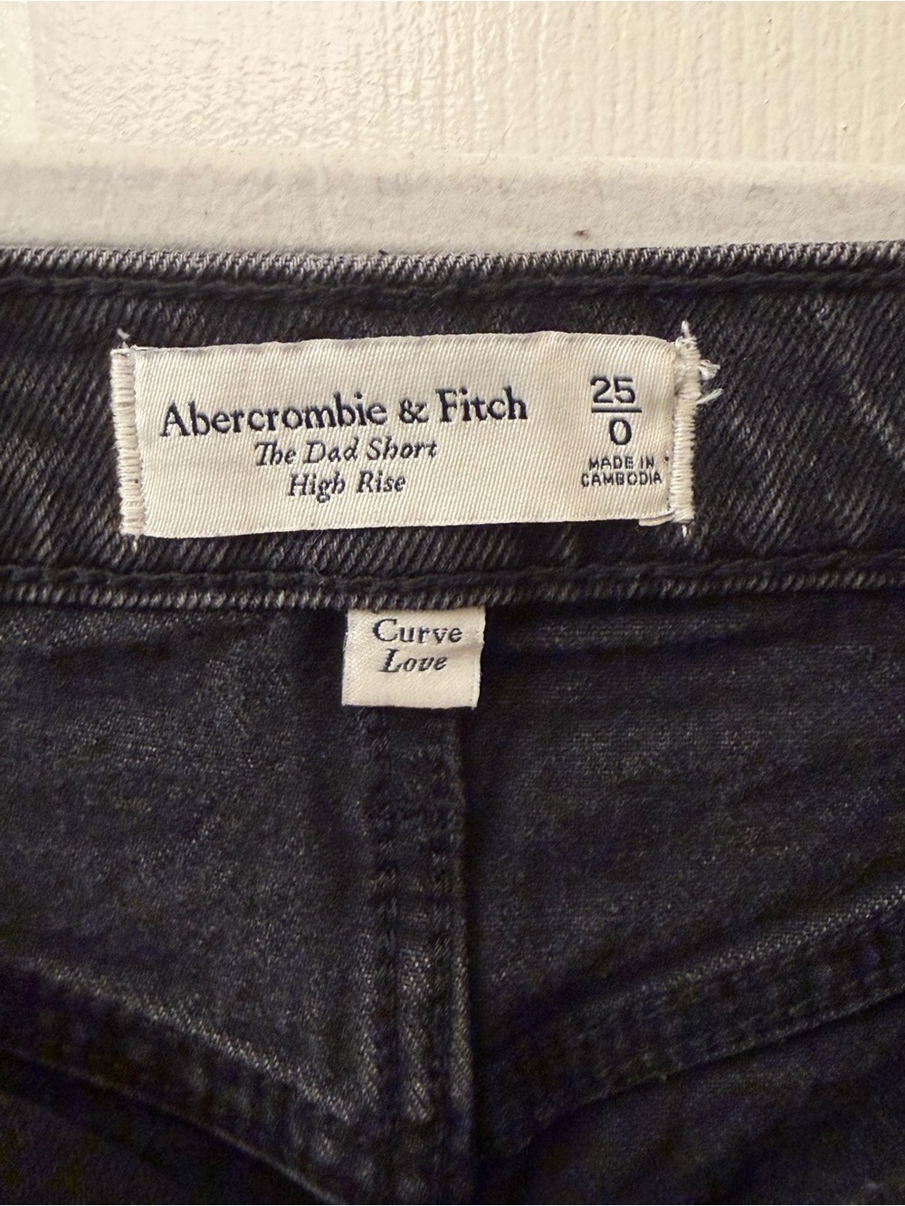 Abercrombie & Fitch Curve Love High rise dad shorts Black Denim 25 - Picture 2 of 2